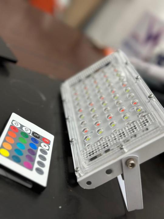 SKQ%2050W%20RGB%20LED%20Flood%20Light%20Spotlight%20220V-240V%20IP65%20Outdoor%20Lighting%20Waterproof%20Floodlight%20-%20Image%205