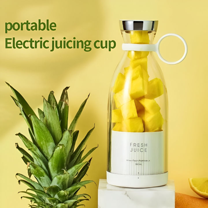 Portable%20Mini%20Juicer%20Blender%20Bottle%20%E2%80%93%20420ml%20Rechargeable%20Smoothie%20Maker%20for%20Shakes,%20Fruits%20&%20Travel%20-%20Image%202