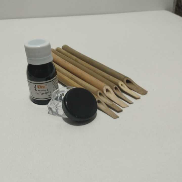 Openness%20-%20Arabic%20Calligraphy%20Set%20-%2006%20Reed%20Bamboo%20Qalams/Pens%20+%201%20Black%20Ink%2030ml%20+%2001%205ml%20Ink%20Jar%20-%20Image%205