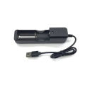 Universal USB smart charger 18650 lithium battery charger flashlight toy 26650 � 3.7V 4.2V lighting power bank. 