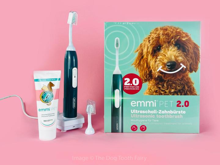 Pet%20Electric%20Toothbrush%20&%20Toothpaste%20-%20Oral%20&%20Skin%20Care%20Set%20for%20Pets%20-%20100%25%20Ultrasound%20Cleans%20Completely%20Silently%20-%20no%20Bristle%20Movements%20and%20no%20Vibration%20-%20for%20Cleaner%20Teeth%20/%20Healthier%20Gums%20/%20Fresher%20Breath%20-%20Image%202