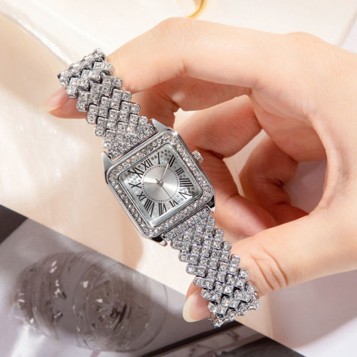 LooKeo%20mall%20New%20Arrival%20Elegant%20Diamond%20Watch%20with%20Full%20Rhinestone,%20Square%20Shape%20Quartz%20Wristwatch%20for%20Ladies,%20Unique%20Personality%20Fashionable%20Watch%20with%20Roman%20Letters%20-%20Image%202