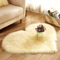 Yfashion 40X50CM Love Heart Shaped Rug Artificial Wool  Hairy Carpet Faux Floor Mat Fluffy Soft Area Rug apetes. 