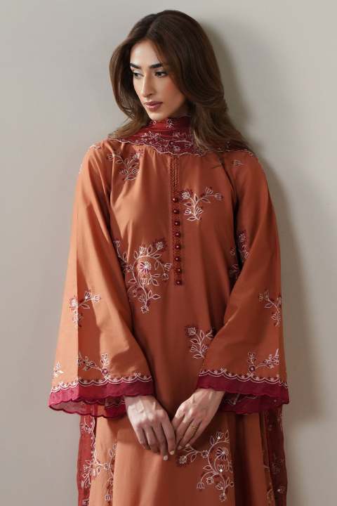 Cross%20Stitch%20-%20SCARLET%20EMBER-3PC%20EMBROIDERED%20SUIT%20-%20Cambric%20Edit%20%20-%20For%20Women%20-%20Image%202
