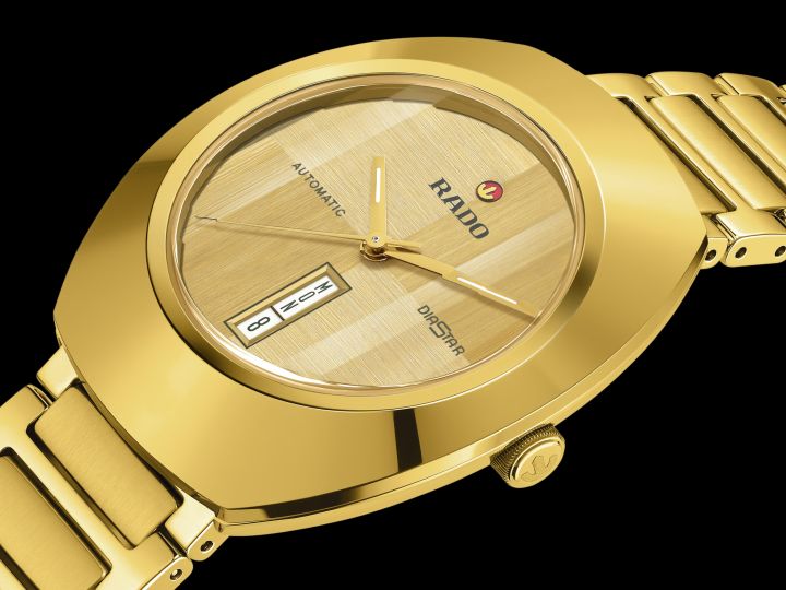 RADO%20DIASTAR%20ORIGINAL%20GOLDEN%20DIAL%20WITH%20DAY%20&%20DATE%20MEN'S%20WATCH%20-%20Image%203