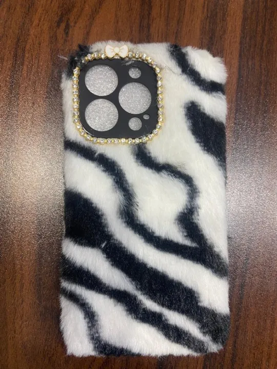 Apple%20Iphone%2013%20Pro%20Fuzzy%20Plush%20Case%20for%20Girls%20Women%20Warm%20Winter%20Fluffy%20Furry%20Plush%20Soft%20TPU%20Shockproof%20Phone%20Case%20-%20Image%204