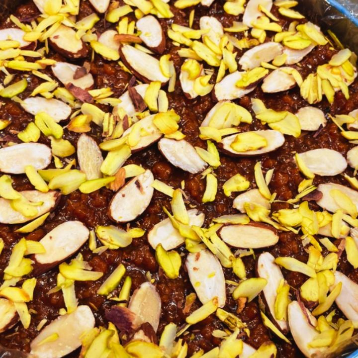Darbar-E-Shereen%20MULTANI%20SOHAN%20HALWA%20(Desi%20Ghee)%201%20KG%20-%20Image%206
