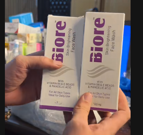 BIORE%20FACE%20WASH%20100ml%20%7C%20face%20wash%20for%20white%20color%7C%20Glowing%20and%20baby%20soft%20skin%20%7C%20Face%20Cleanser%20use%20personal%20care%20Man%20and%20women%20%7C%20All%20skin%20Types%20best%20for%20Mother%20baby%20gentle%20cleanser%20-%20Image%208