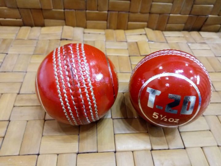 T-20%20Cricket%20Hard%20Ball%201%20piece%20-%20Image%209