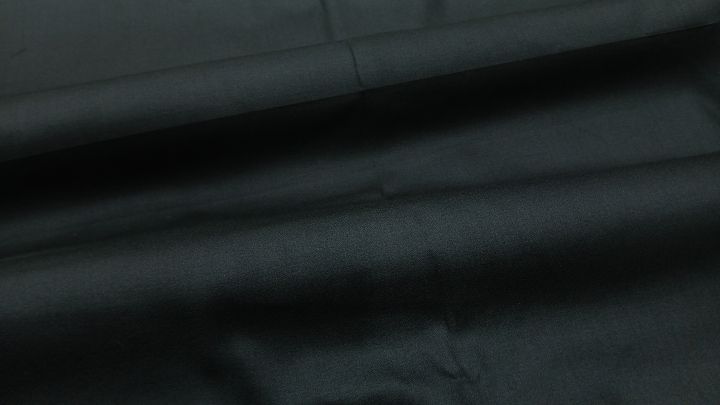 Zain%20G%20Wool%20Unstitched%20Fabric%20%E2%80%93%20Premium%20Soft%20&%20Warm%20Winter%20Suiting%20for%20Men%20-%20Image%204