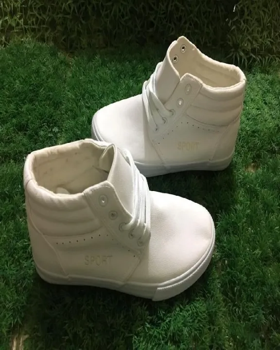 White%20Imported%20Lifestyle%20Sneakers%20-%20Image%204