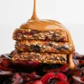 Be Good Crunchy Berry Energy Bar 45g | Almonds, Melon & Chia Seeds, Black Currants, Dried Apricots, Dates & Honey | Crunchy High Fiber Energy Bar. 