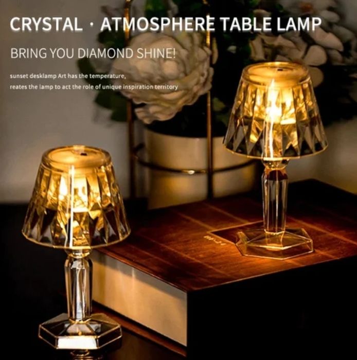 Transparent%20Mini%20Crystal%20Table%20Lamp%20With%20Reflection%20Light%20-%20Image%204