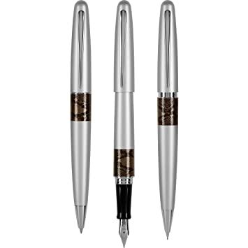 Pilot%20Metropolitan%2002%20Animal%20Silver%20Python%20Ballpoint%20Pen%20-%20Image%204
