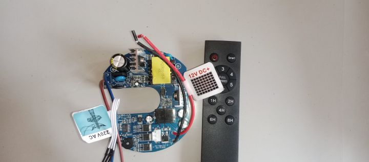 Electric%20Circuit%2012%20Volt%20AC%20&%20DC%20Ceiling%20fan%20kit%20-%20Image%204