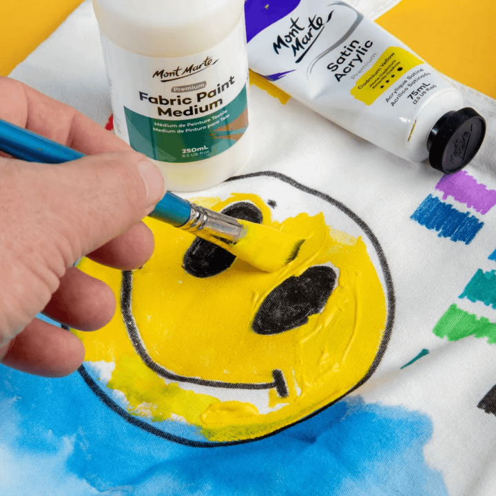 Mont%20Marte%20Fabric%20Paint%20Medium%20Textile%20Fabric%20Medium%20250ml%20-%20Image%205