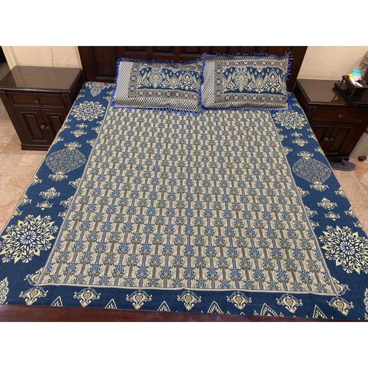 Multani Gultex King Size Bedsheet With Two Pillow Covers in Elegant Design