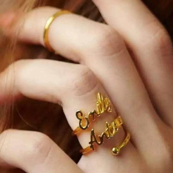 Customized name rings store