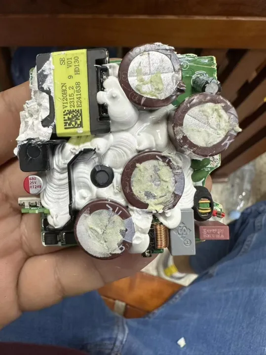 Vivo%20120W%20Flash%20Charge%20Charger%20Fast%20Charging%20Adapter%20For%20Compatible%20with%20Vivo%20X90,%20Vivo%20X100,%20Vivo%20V21,Vivo%20V21%205G,Vivo%20V29,%20Vivo%20Y73,Vivo%20Y20,Vivo,X50%20Pro,%20Vivo%20T1,%20Vivo%20S1%20Pro%20Vivo%20Y15,vivo%20Y30,Vivo%20V19,Vivo%20V25%20Pro%20-%20Image%207