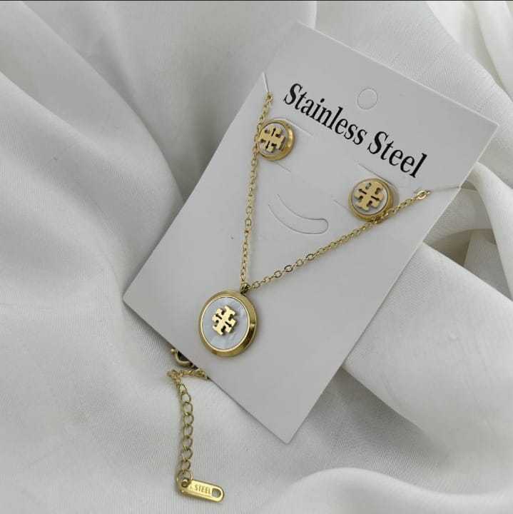 Beautiful%20Tory%20Burch%20Jewellery%20Set%20Necklace/%20pendant,%20Earings/Studs/tops%20Trending%20fashion%20korean%20style%20imported%20vintage%20jewelry%20for%20girls%20and%20womens%20stainless%20steel%20fashion%20gift%20Elegant%20-%20Image%203