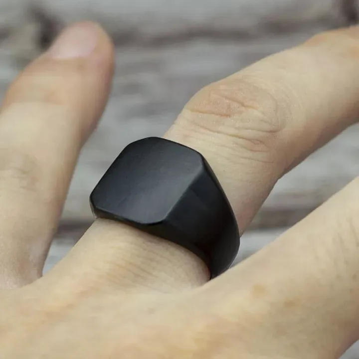 Stylish%20Black%20Punk%20Titanium%20Square%20Ring%20For%20Men%20-%20Image%202