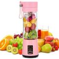 Portable USB Electric Rechargeable Fruit Juicer Smoothie Maker. 