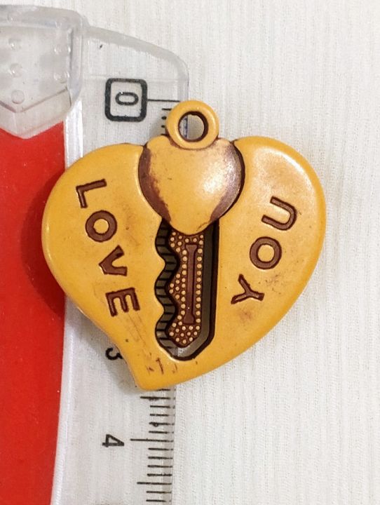 10%20pcs%20Wooden%20Heart-Shaped%20"Love%20You"%2035mm%20Pendant%20%E2%80%93%20Charming%20Accessory%20for%20Keychains,%20Bags,%20Crafts,%20Jewelry,%20or%20DIY%20Gifts%20-%20Image%202