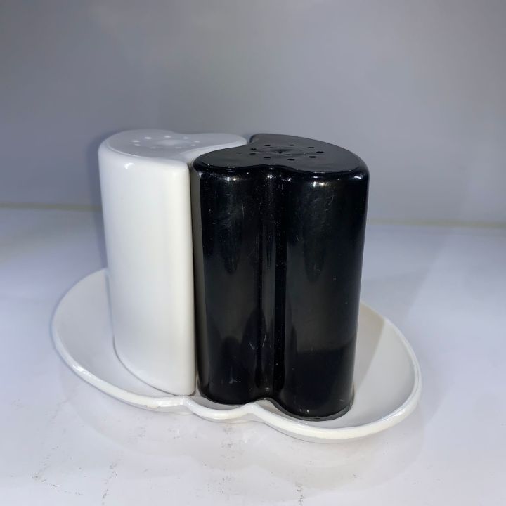 Salt & pepper set (plastic)
