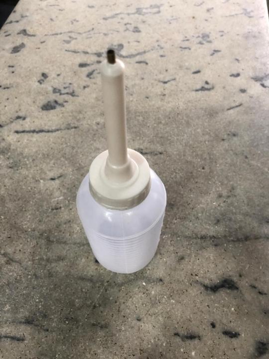 Plastic%20Squeeze%20Empty%20Bottle%20Industrial%20Glue%20Gel%20Oil%20Bottle%20-%20Image%204