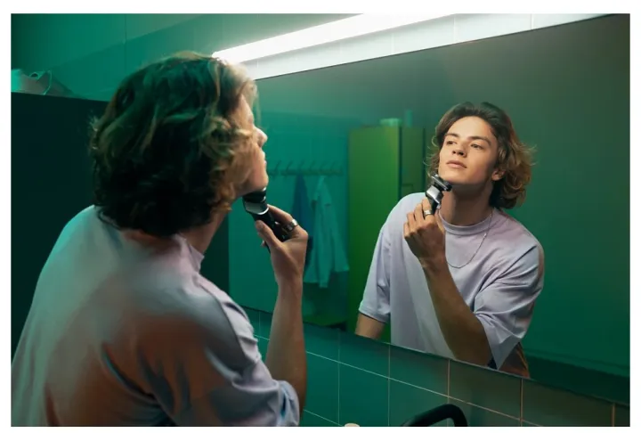 Shaver%205000X%20Series%20Wet%20&%20Dry%20Electric%20Shaver%20%E2%80%93%20X5004/84%20-%20Image%205