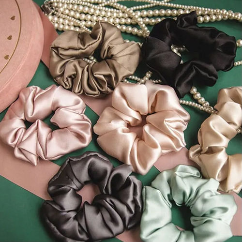 Pack%20of%205%20High%20quality%20adjustable%20silk%20scrunchies%20for%20thick%20long%20hair%20Silk%20Scrunchies%20Stretchable%20ponytails%20for%20Girls%20and%20Women%20Silk%20hair%20pony%20multicolor%20-%20Image%204