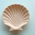 Jesmonite Clam Sea Shell trinket dish for jewellery storage and decorative made of cement and concrete. 