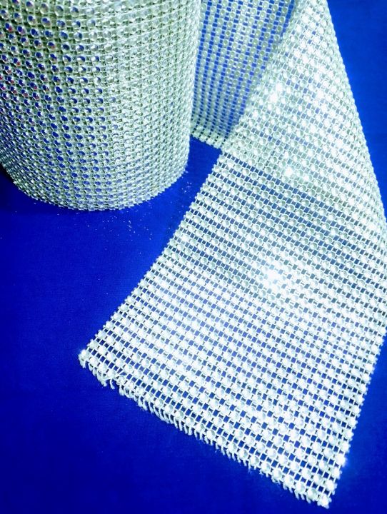 Silver%20Gold%2036%20/%2072%20Inches%20Cuttable%20Plastic%20Hollow%20Mesh%20Lace%20%E2%80%93%20Flexible%20DIY%20Craft%20Trim%20for%20Decorations%20&%20Projects%20-%20Image%204
