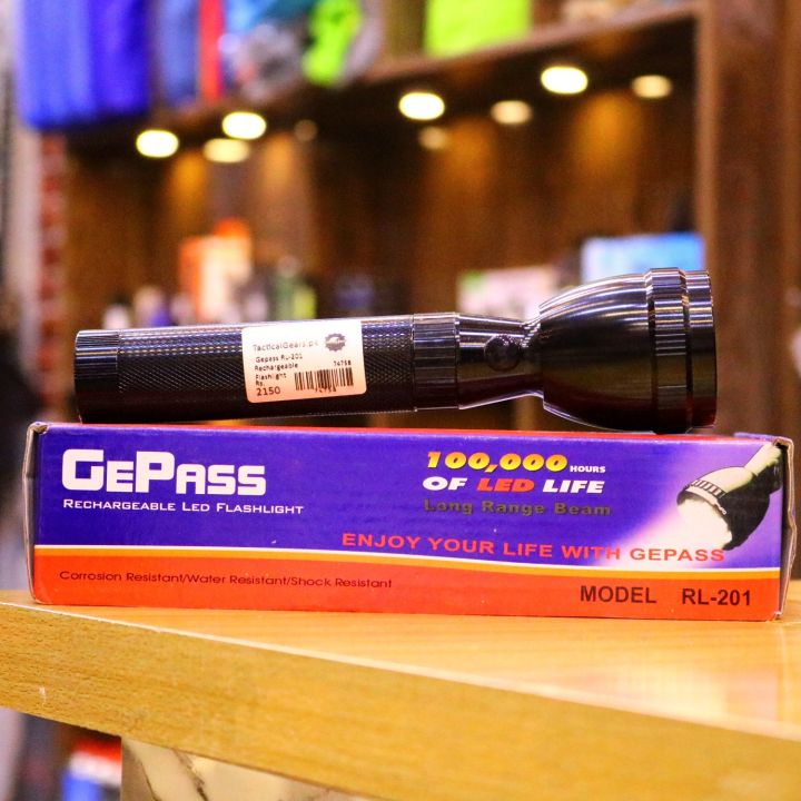 Gepass%20RL-201%20Rechargeable%20Flashlight%20-%20Image%205