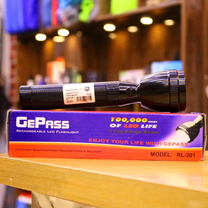 Gepass%20RL-201%20Rechargeable%20Flashlight%20-%20Image%205