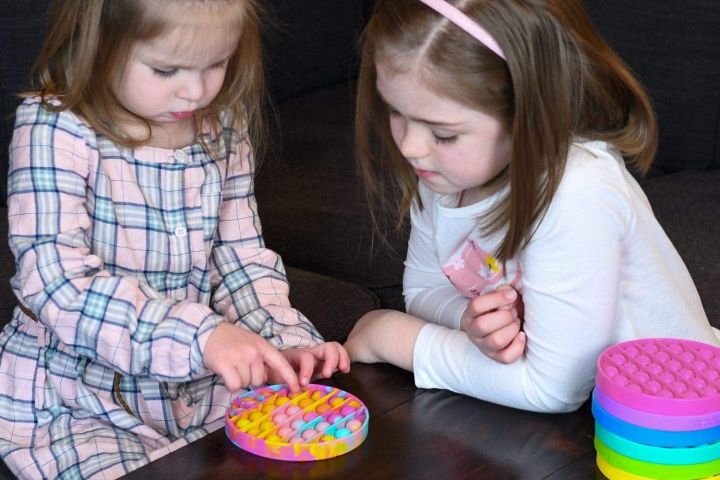 POP%20Bubble%20Squeeze%20Sensory%20Fidget%20Toy%20Pop%20It%20Figit%20Toy%20Fidget%20Toys%20Special%20Needs%20Stress%20Reliever,%20Push%20Bubble%20Gadgets%20-%20Image%204