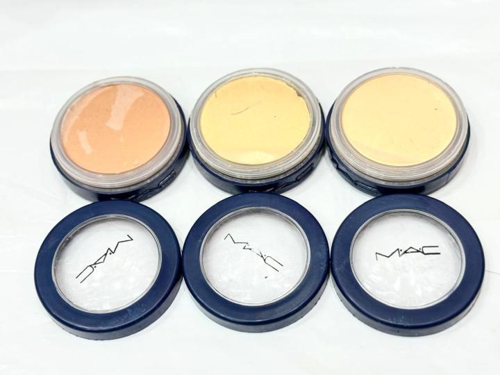 MAC Makeup Base - Pressed Powder Face Base