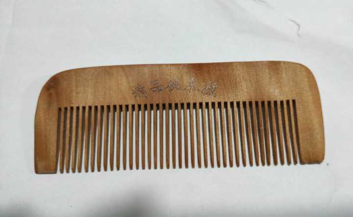 Natural%20Peach%20Wood%20Comb%20Wooden%20Comb%20(Size=5x2-inche)%20-%20Image%203
