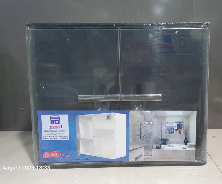 Italian%20bathroom%20Cupboard%20with%20transparent%20door%20-%20Image%205