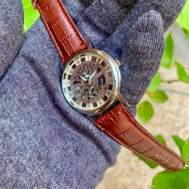 New%20Luxury%20Skeleton%20Transparent%20Dial%20Leather%20Strap%20Watch%20-%20Image%204