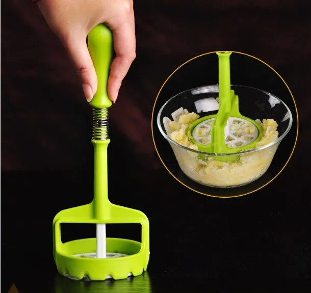 Spring%20Multifunctional%20Automatic%20Push%20Potatoes%20Masher%20-%20Image%203