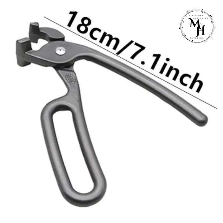 Pizza%20Pan%20Gripper%20Black%20Colour%20-%20Heavy%20Duty%20Cast%20Aluminum%20Anti-Scald%20Baking%20Pan%20Gripper%20for%20Deep%20Pizza%20Pans,%20Strong%20Clamp%20Holder%20for%20Hot%20Dish,%20Plate,%20Bowl,%20and%20Pizza%20Oven%20-%20Image%202