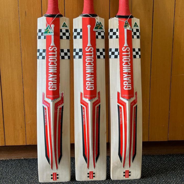 Hard%20Ball%20Cricket%20Bat-Babar%20Azam%20Hypernova%201.3%20Generation%20Edition%20-%20Image%203