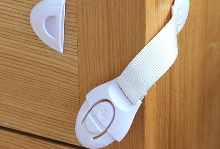 Child%20Safety%20Lock%20for%20Baby%20Protection%20%E2%80%93%20Durable%20Plastic%20Baby%20Proofing%20Locks%20for%20Drawers,%20Doors,%20Cabinets%20&%20Cupboards%20%E2%80%93%20Infant%20&%20Toddler%20Safety%20Care%20Lock%20for%20Home%20&%20Kitchen%20-%20Image%209