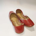 Simple Leather Handmade Khussa With Machine Embroidery. 