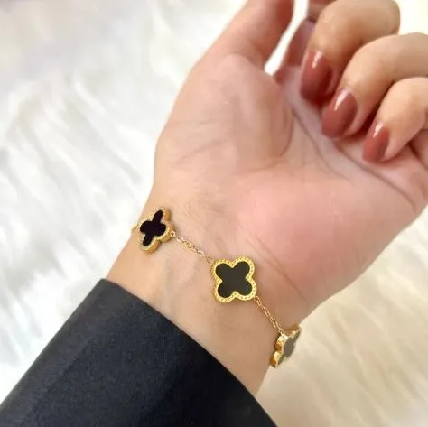 Bracelet%20Stainless%20Steel%20for%20Girls%20Women%20Ladies%20high%20quality%20designer%20bracelet%20Jewelry%20-%20Image%202