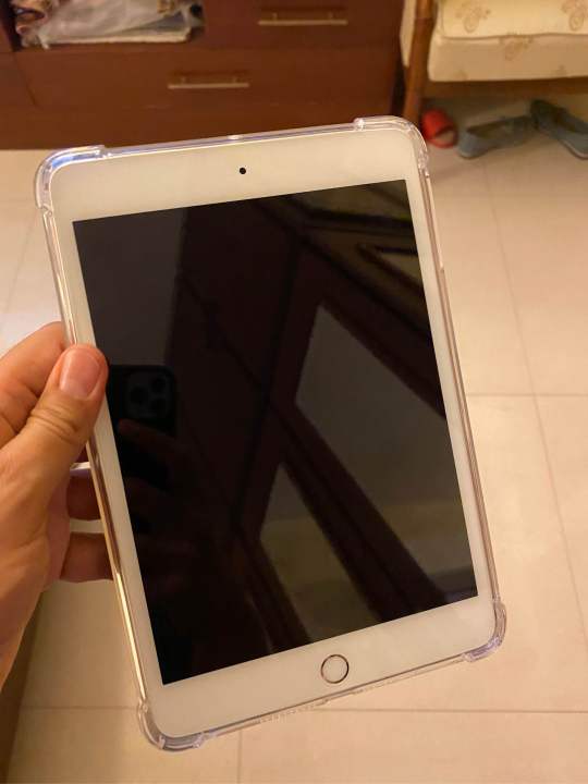 Silicone%20Case%20for%20iPad%205th%20Generation%20/%20iPad%206th%20Generation%20%7C%20Clear%20Soft%20Back%20Transparent%20Cover%20for%20iPad%20Air%20/%20iPad%20Air%202%20%E2%80%93%20Slim%20Shockproof%20TPU%20Protection%20-%20Image%206