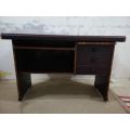 One person Office Table / Computer Table, Made of Lamination Material, with 3 Drawers, For long Time use. 