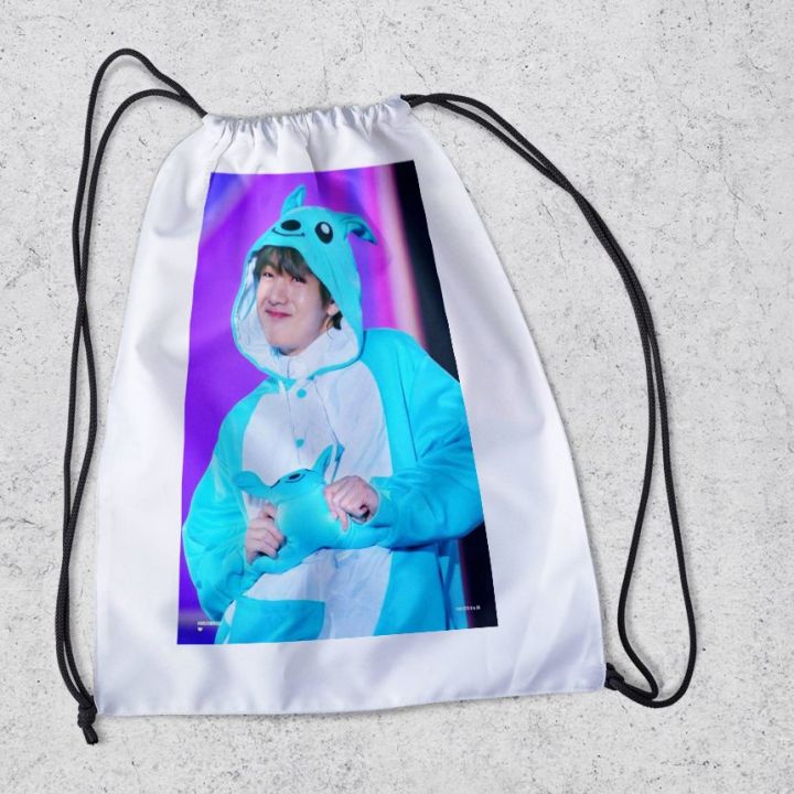 BTS%20Team%20Logo%20And%20Signature%20Academy%20Bag%20Drawstring%20Bag%20-%20Image%202