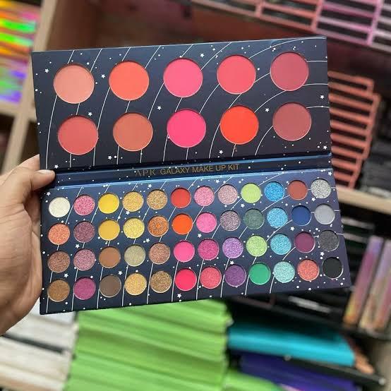 APK GALAXY MAKEUP KIT 10 COLOR BLUSH + 48 COLOR EYESHADES